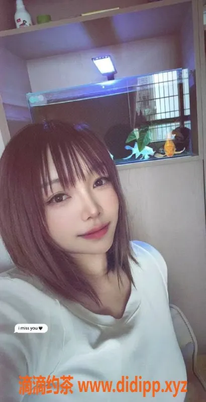 郑州楼凤-郑州小漫，158cm，52.5kg，口沙全身按摩服务