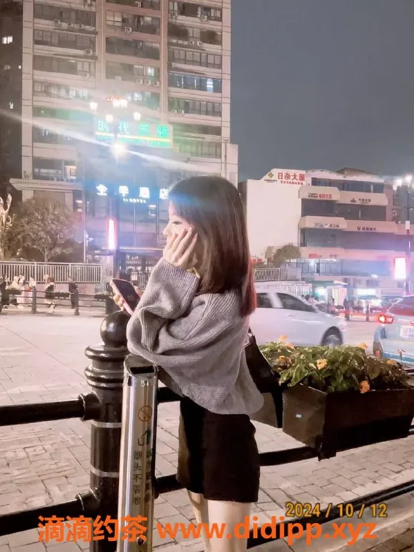 成都楼凤资源信息,成华区伊宝，身高165cm，贫乳排骨，服务超赞