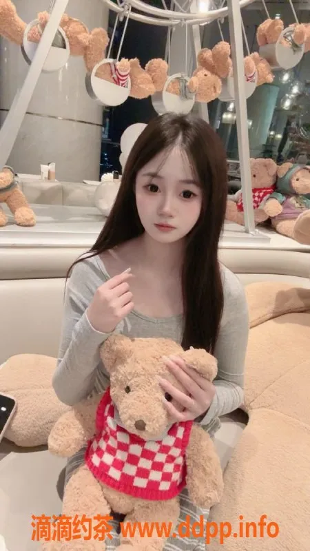 广州楼凤-广州天河果果，800元起，蛇吻服务，心水之选！