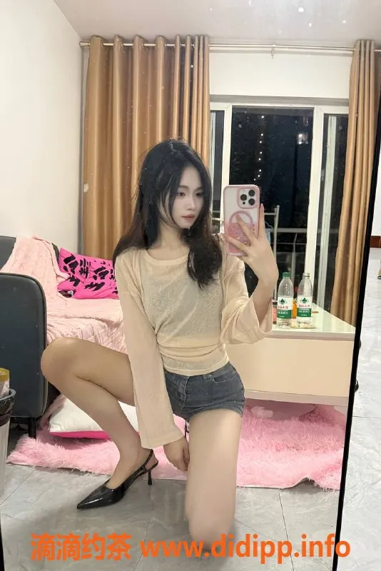 广州楼凤资源信息,海珠小雨，御姐舌吻，8P服务等你体验！