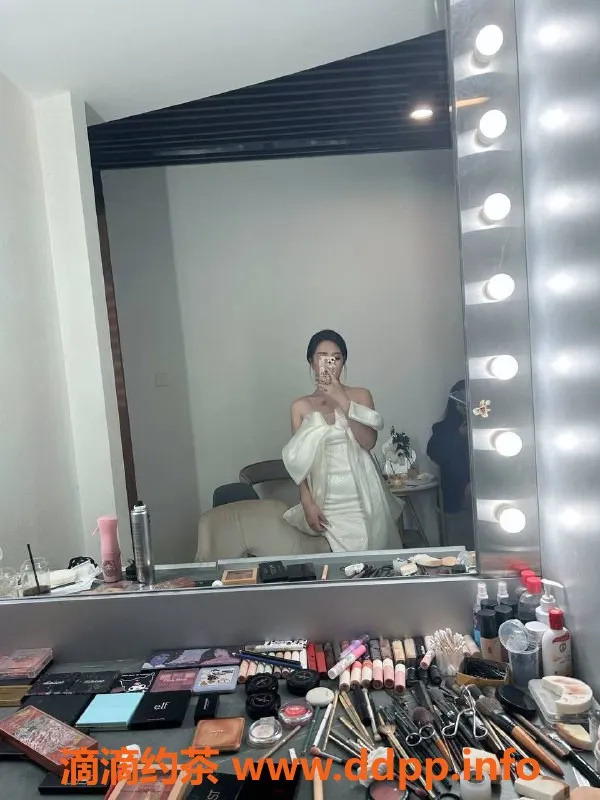 成都楼凤-高新区御姐车糖糖，颜值与服务兼备