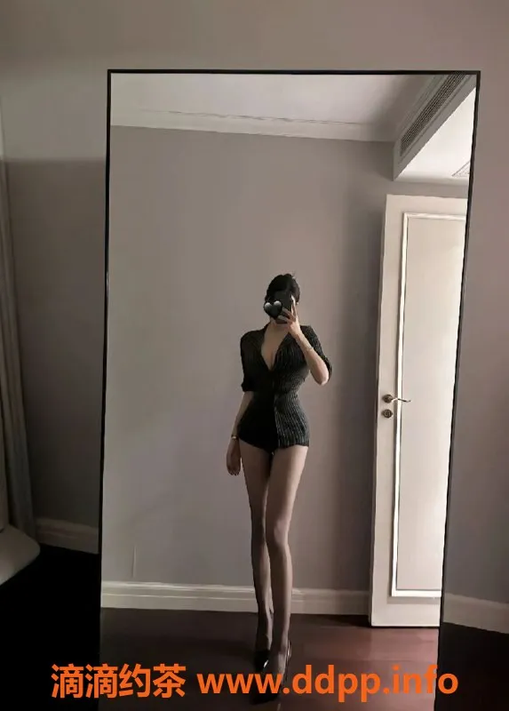 杭州楼凤-拱墅柠檬：真实空乘，陪浴口爆，1300起