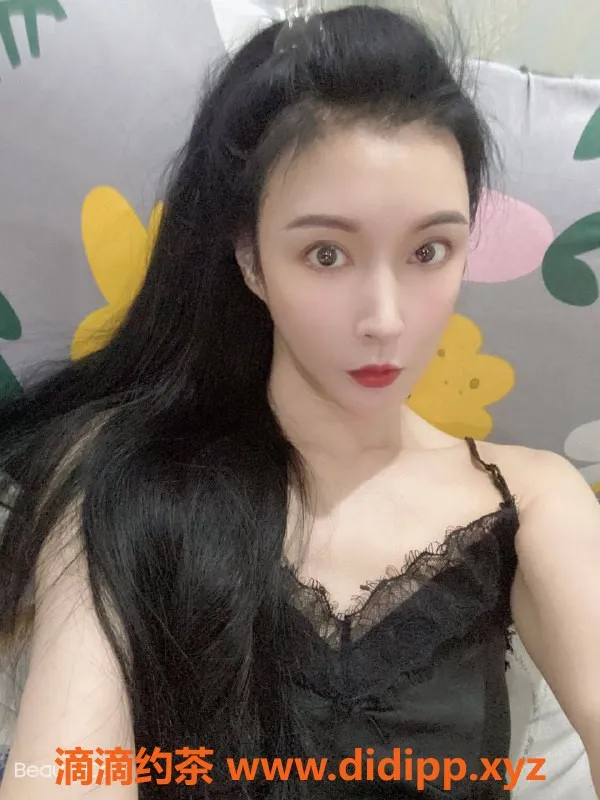 郑州楼凤-郑州初桐26岁C+爆乳陪浴服务，身高172cm