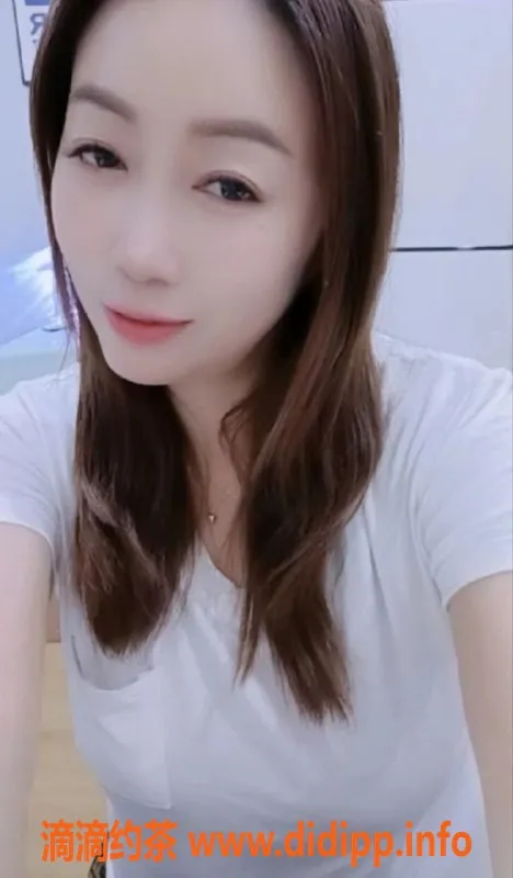 南京楼凤-南京秦淮区小芳，35岁C+罩杯，服务多样