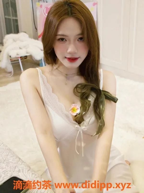 广州楼凤-26岁潇潇，广州白云气质美女，茶水费400元