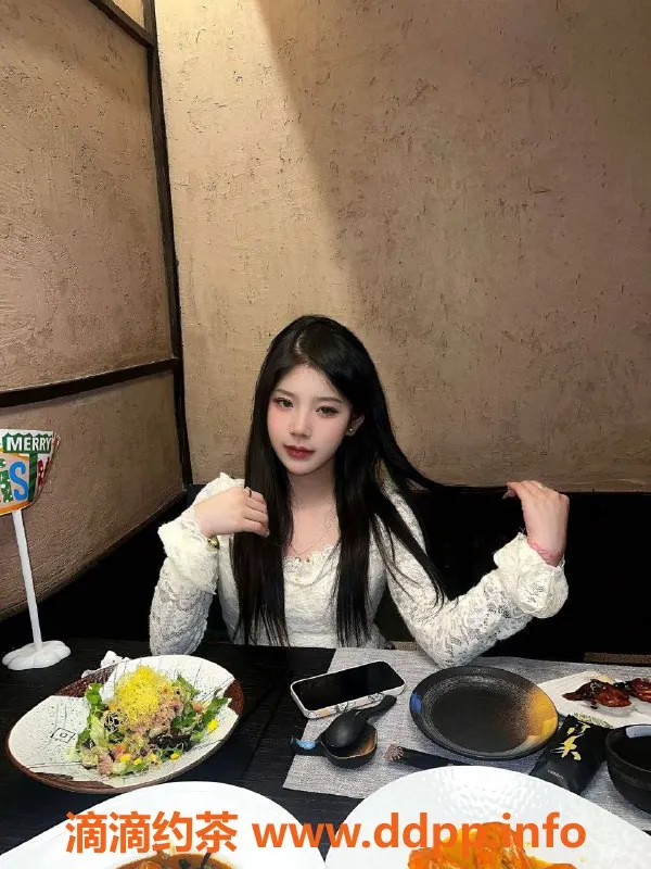 上海楼凤-普陀李媛媛，20岁34C，165cm，陪浴调情