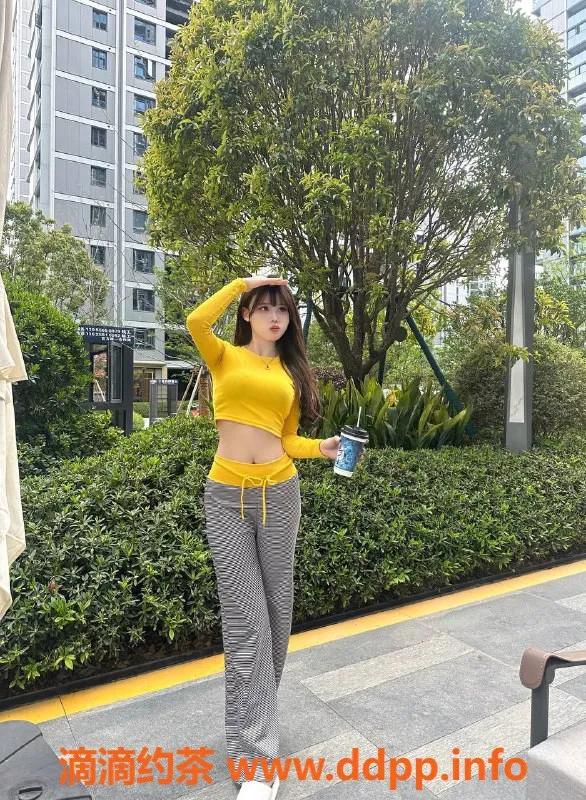 杭州楼凤-拱墅嫩妹安琪，10p享受69互舔服务