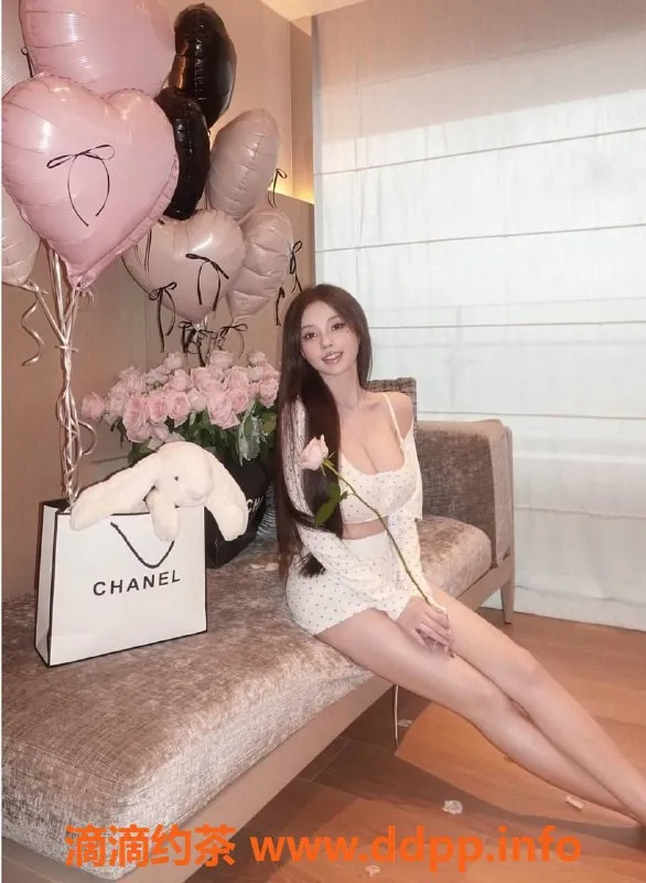 杭州上门服务-滨江18岁D杯美女，身高164，服务多样