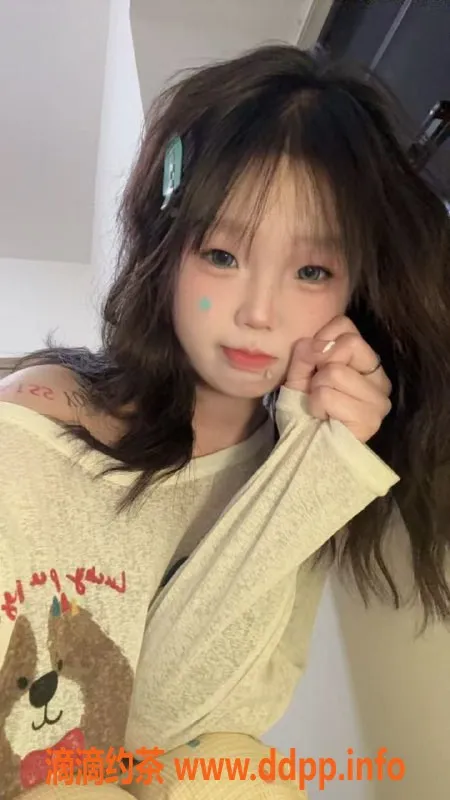 成都楼凤-妖姬18岁嫩妹，桐梓林服务超赞