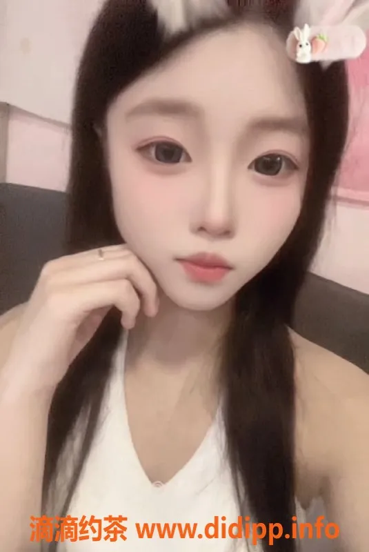 成都楼凤-可爱小妹咪咪，18岁，成华区热聊伴侣