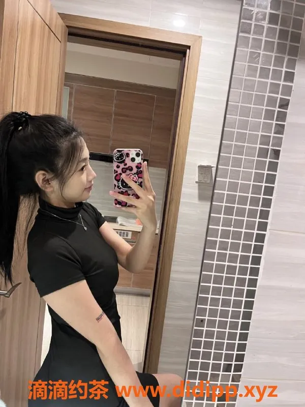 成都楼凤资源信息,武侯区小欣20岁，163cm大胸嫩妹，车费优惠