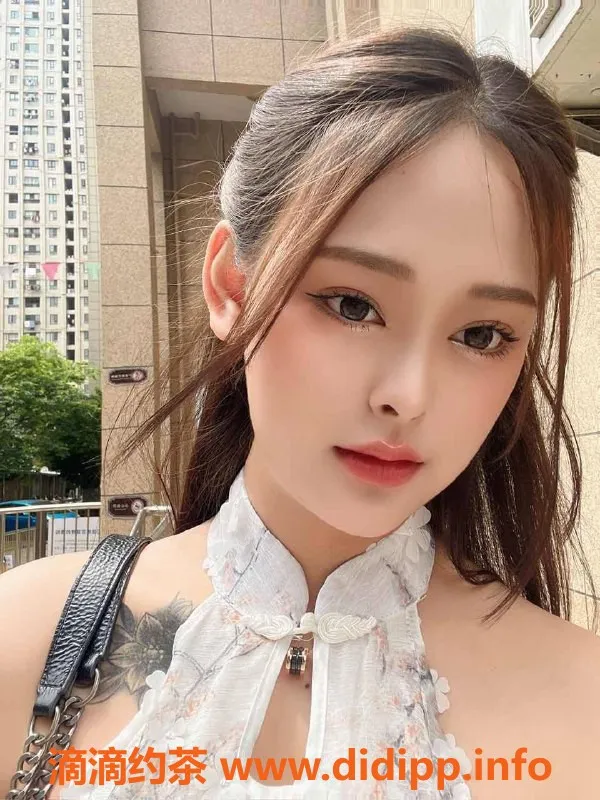 厦门楼凤-思明莲坂小梨花，20岁天然大胸妹，600元服务