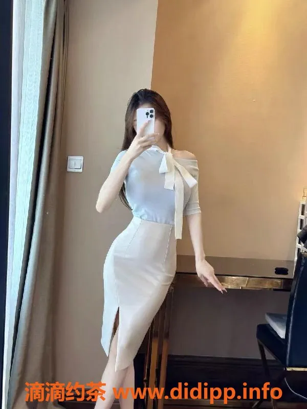 广州楼凤-白云38D极品青青，24岁，162cm，茶水费灵活