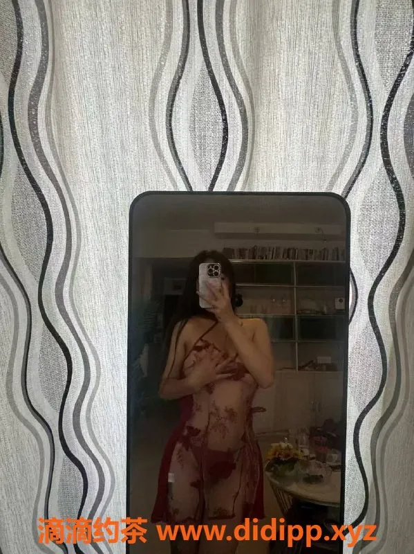 长沙楼凤-芙蓉区金贝儿，162cm 36D，双飞服务700起