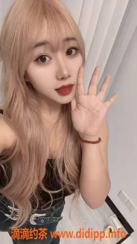 长沙楼凤-芙蓉区银贝儿，164cm 34B双飞服务 700p起