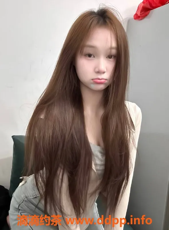 东莞楼凤-东莞小兰，25岁，身材火爆，提供多种服务