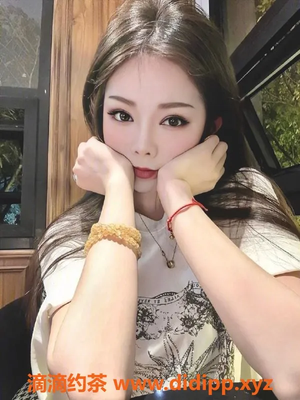 成都楼凤-高新区少妇酱紫，身材壯實，服务好