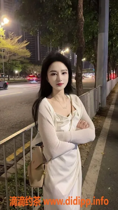 广州楼凤-佛山优优，800起蛇吻服务，绝对值得体验！