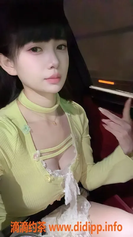 广州楼凤-天河御姐岁岁，9P大胸舌吻体验等你来