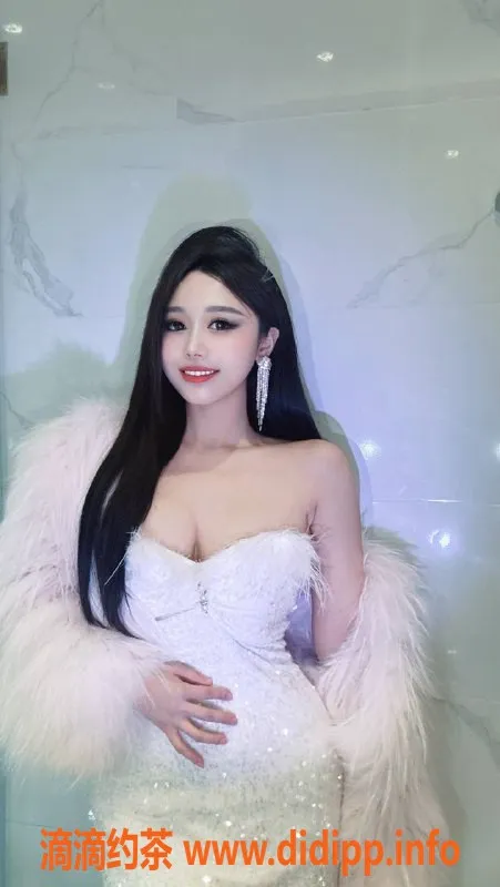 厦门楼凤-楚梦璃，美艳妖精，165/48，思明区600元起