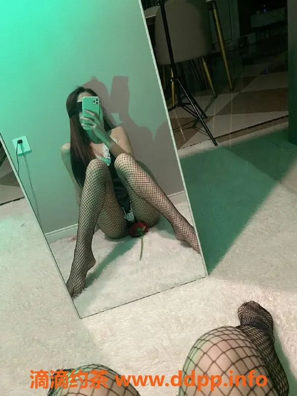 广州楼凤资源信息,佛山楚楚，御姐大胸，课费8P，尽享车震快感！