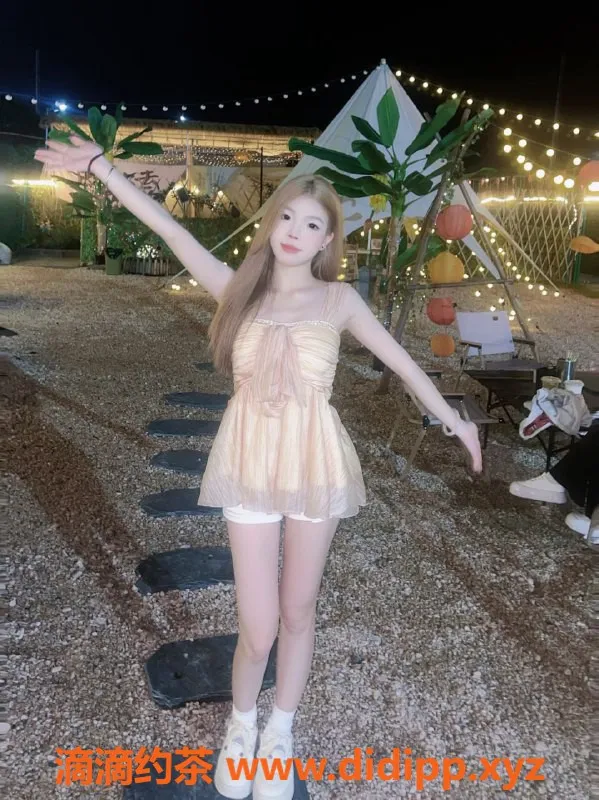 广州楼凤-天河黄埔奶泡芙 600元私聊服务