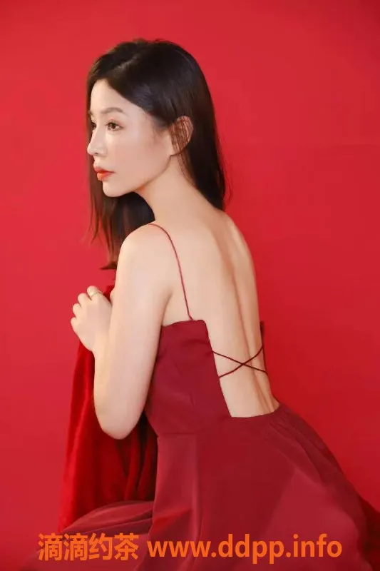 广州楼凤-广州黄埔露西老师，800起服务，蛇吻体验