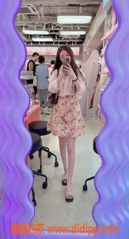 广州楼凤-天河丽丽，27岁160cm 36D，过夜1888元