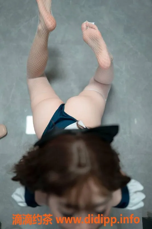 杭州楼凤-杭州萧山高颜值全裸四推，体验只需￥380