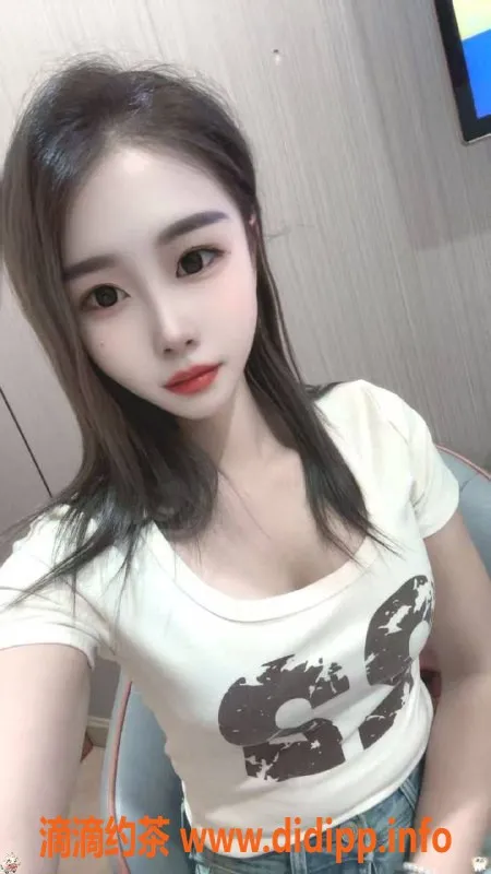 广州楼凤-荔湾雅静少妇，69服务，600元起