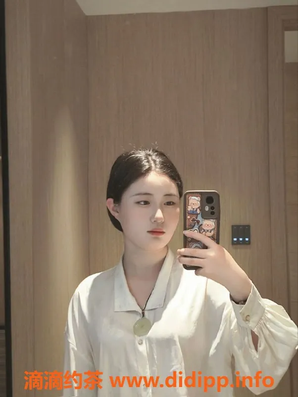 成都上门服务-成华区嫩妹苏苏，颜值在线，600元上门服务