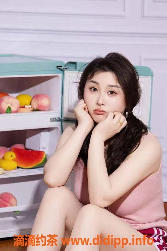 北京楼凤-朝阳秋天24岁女友系，身高158，服务800/P