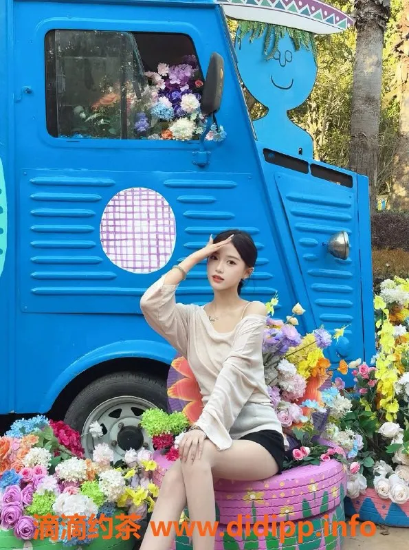 杭州楼凤-上城嫩妹小葵 1200元热吻服务等你来约