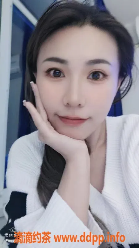 成都楼凤-华尔兹广场风儿，身材火辣D罩杯，价位亲民