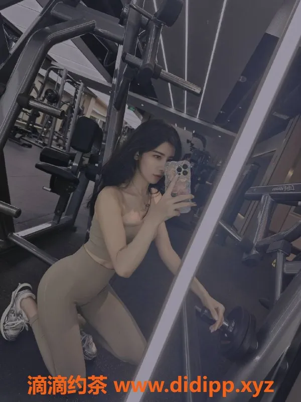 成都spa会所-27岁妃菲，春熙路陪浴推荐，评分8.8分