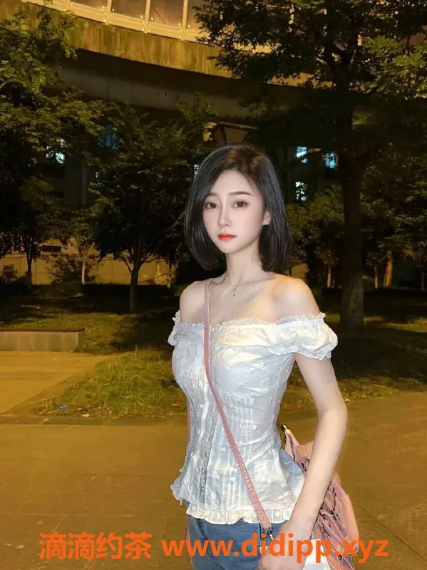 广州楼凤-天河御姐艾米，7P舌吻体验大胸诱惑