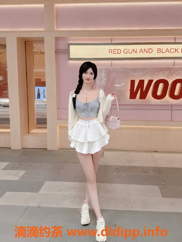 成都楼凤资源信息,成都高新区少妇淼淼，165cm，450元全服务