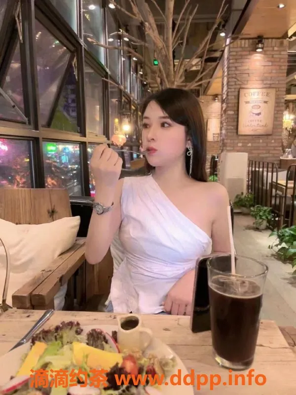 东莞楼凤-南城舌吻女王，服务贴心体验500起