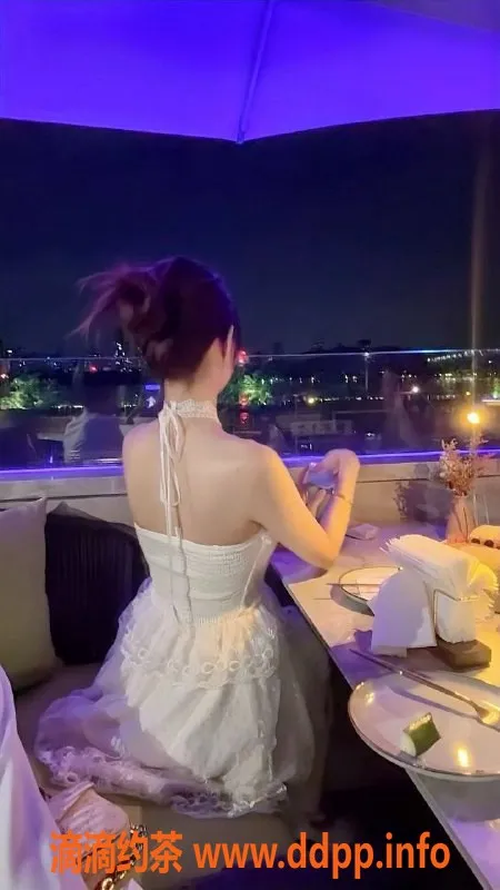 宁波楼凤-宁波高颜值05年小妹，170cm D罩杯，1200起