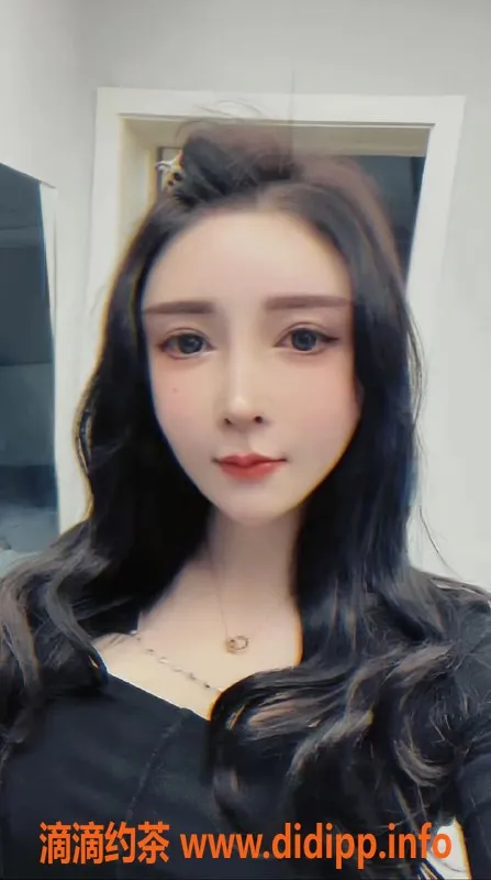 武汉楼凤-徐东雨茹：网红模特，优质服务，真实体验！