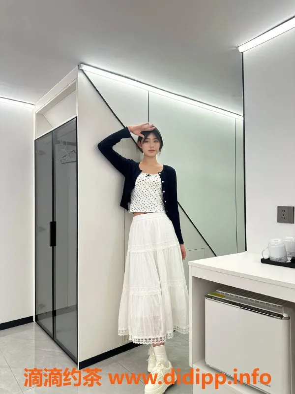 广州楼凤-佛山金沙洲晴宝，800元起服务推荐