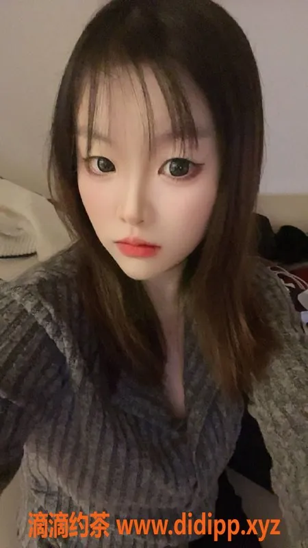 成都楼凤-成华区19岁嫩妹，口爆服务超赞，160cm 90斤！