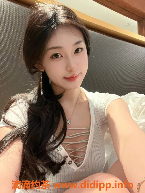 杭州楼凤资源信息,校妹研研19岁165cm，水中萧，陪浴服务
