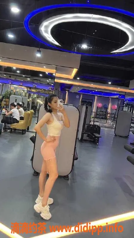 深圳楼凤资源信息,深圳龙华菲儿，165cm，49kg，26岁，强力推荐！