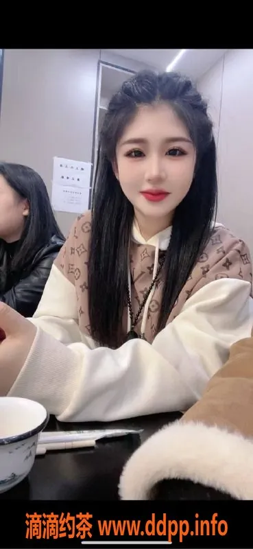 北京楼凤-朝阳高碑店莹莹，170cm嫩妹，D胸引领激情