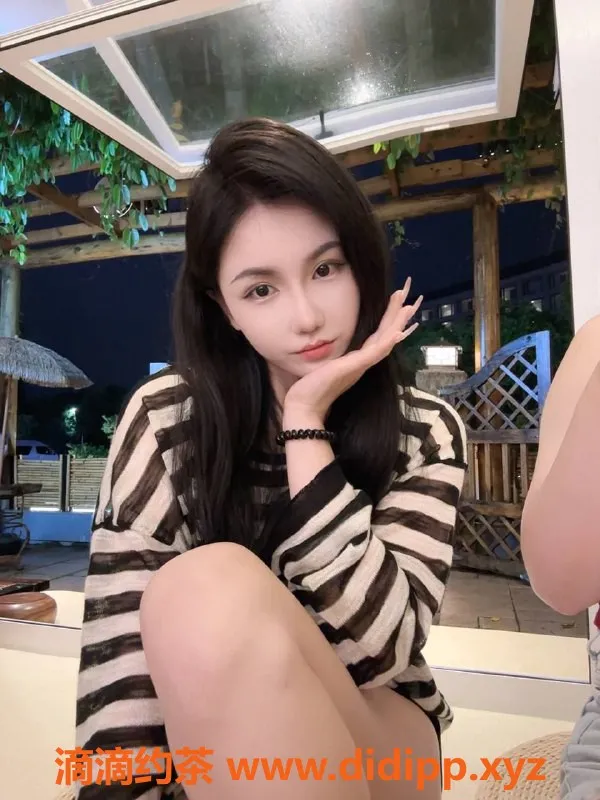 东莞楼凤-大朗晴晴，P700双重服务，尽享快感！