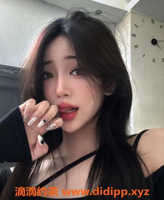 杭州上门服务-滨江22岁D杯美女，身高163，激情服务等你来体验