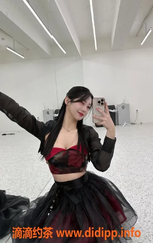 杭州上门服务-滨江22岁D杯美女，身高163，激情服务等你来体验