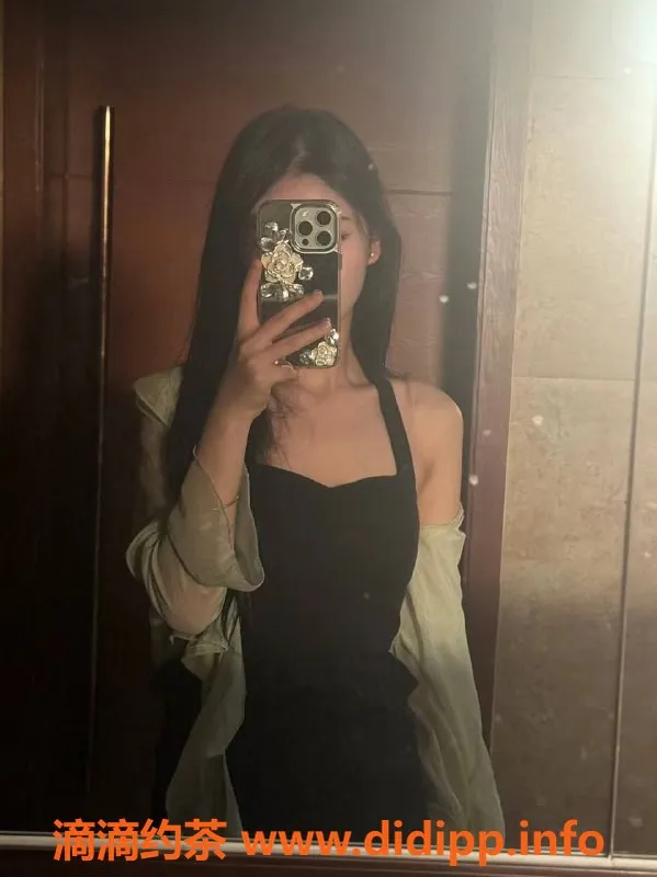 厦门楼凤资源信息,思明区火车站附近的清纯少女小颖，19岁可外约