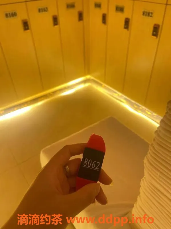 广州spa会所-金沙洲云顶水汇：高跟美女陪伴，680起